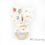 1pc Wooden Ring Cotton Fabric Teether Toys Printing DIY Handmade Ring Paper Bunny Ear Rattle Toys Wooden Teething Toy T0099
